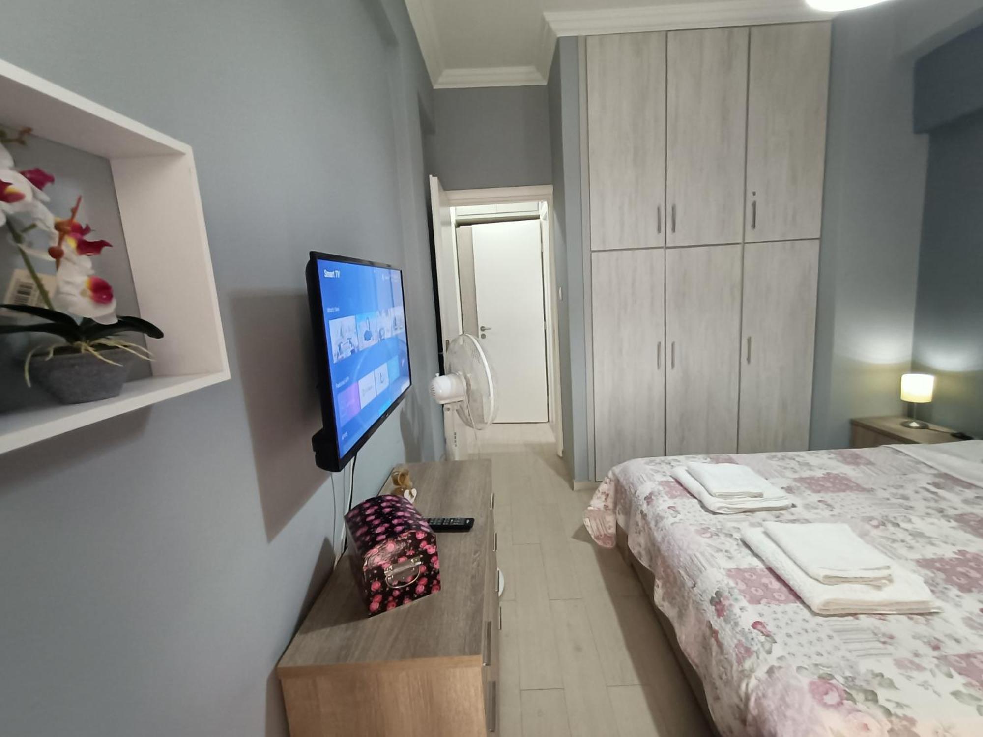 Couple'S Escape Apartment เอเธนส์ ภายนอก รูปภาพ