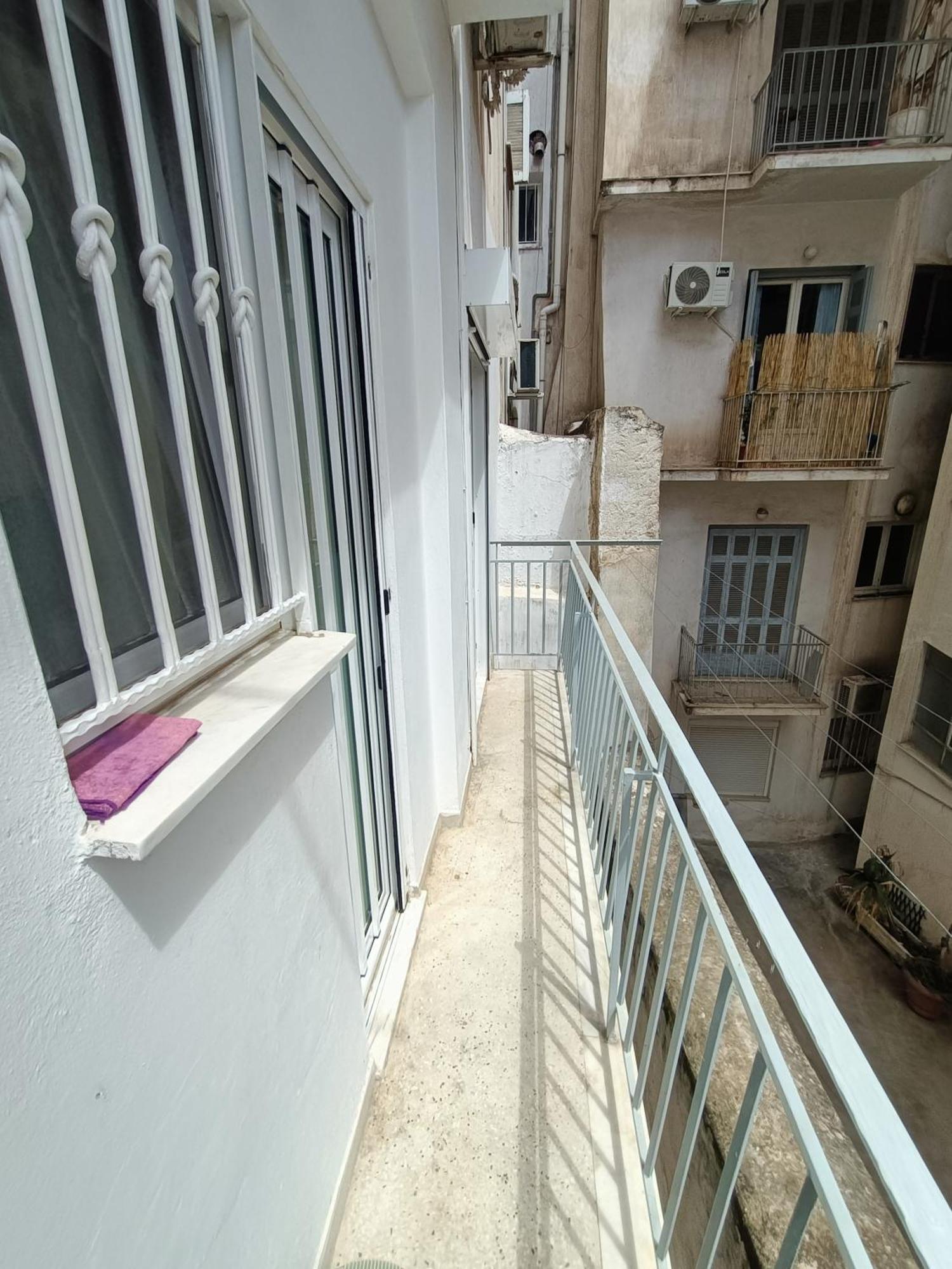 Couple'S Escape Apartment เอเธนส์ ภายนอก รูปภาพ