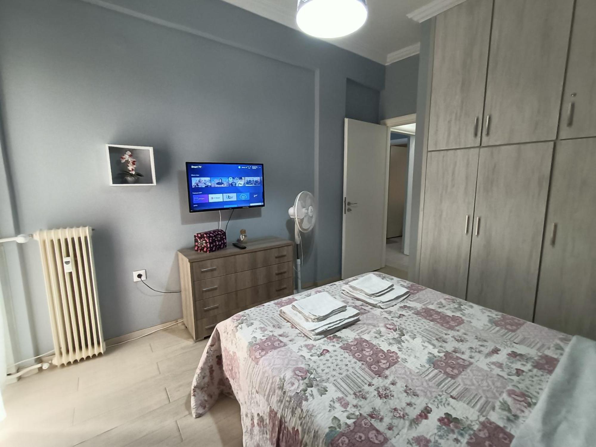 Couple'S Escape Apartment เอเธนส์ ภายนอก รูปภาพ