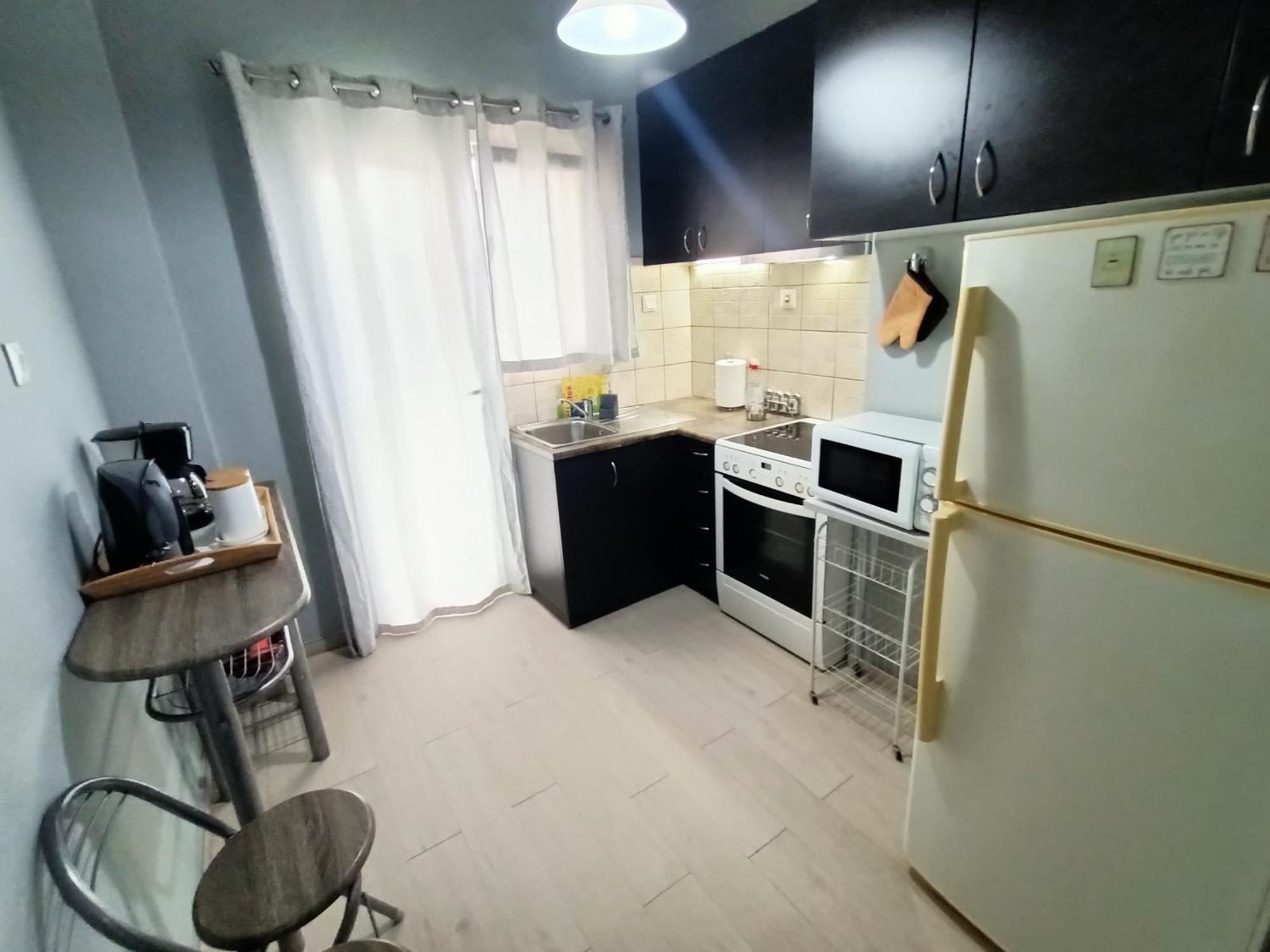 Couple'S Escape Apartment เอเธนส์ ภายนอก รูปภาพ